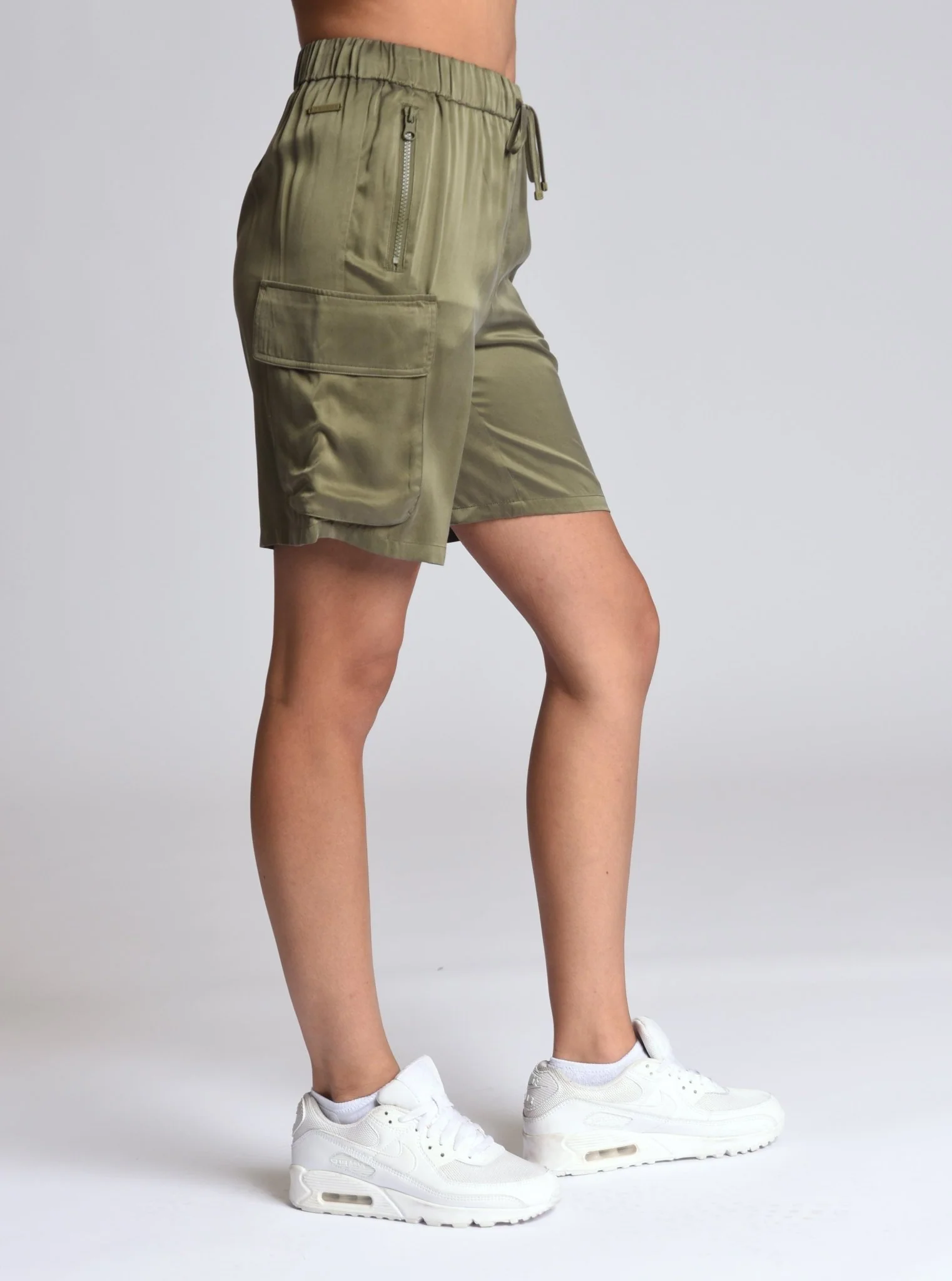 $25 Chelsea Silk Bermuda Cargo Short FINAL SALE - Image 6
