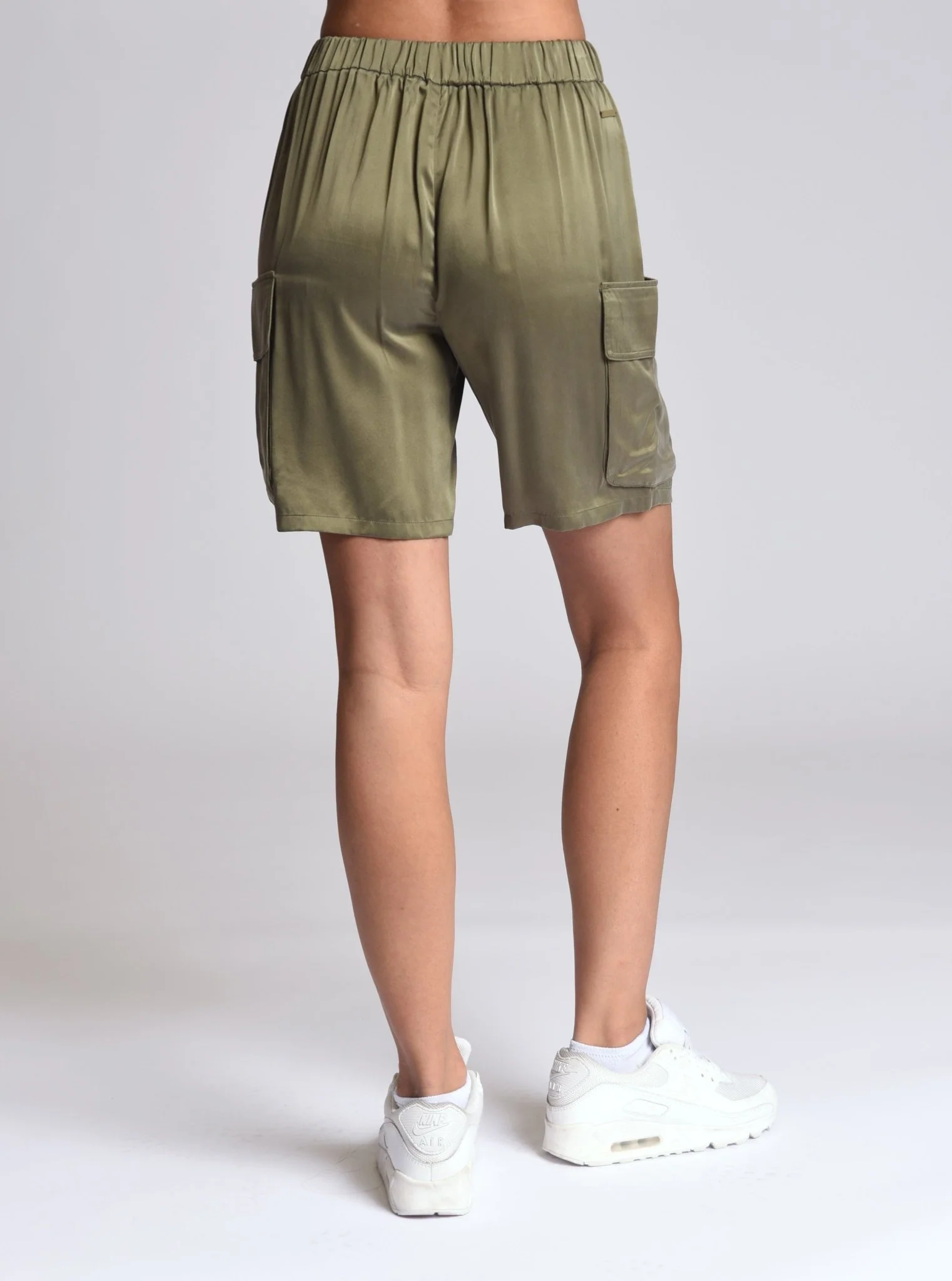 $25 Chelsea Silk Bermuda Cargo Short FINAL SALE - Image 7